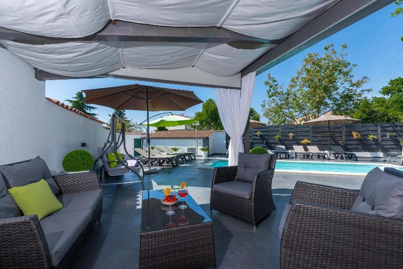 Felix Residence image