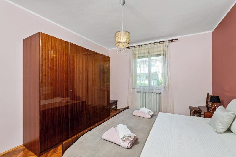 Felix Residence image