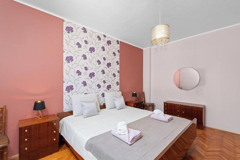 Felix Residence image