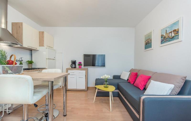 Felix Residence image