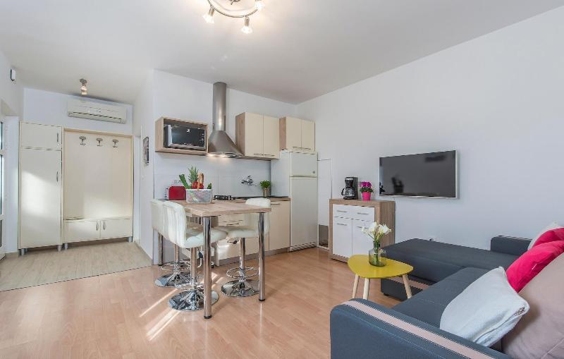 Felix Residence image