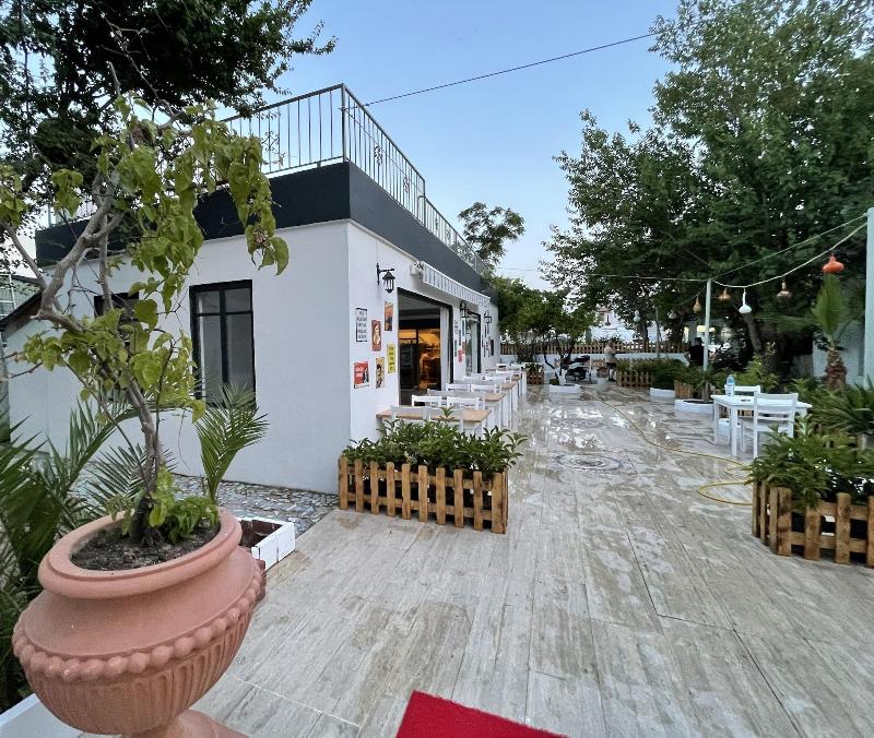 Esmana Otel image
