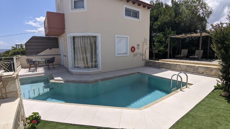 Pantanassa Villas — exterior view