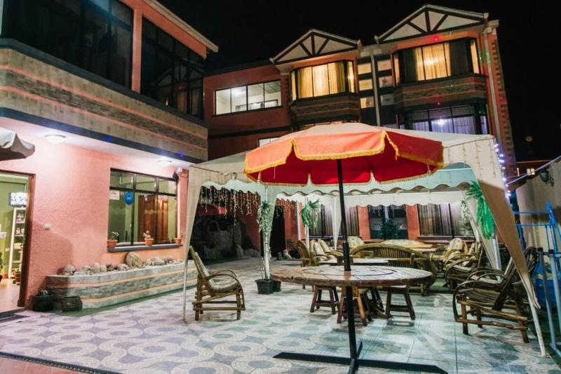 Las Tholas Hotel — general view
