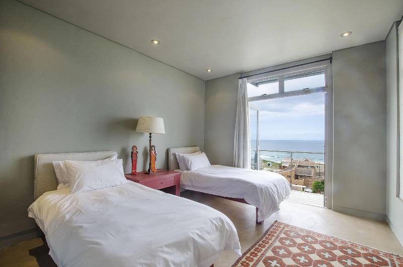 10 Elf Beach House 4