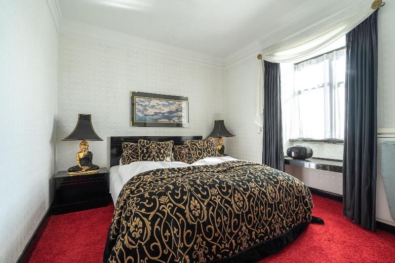 Park Hotel image