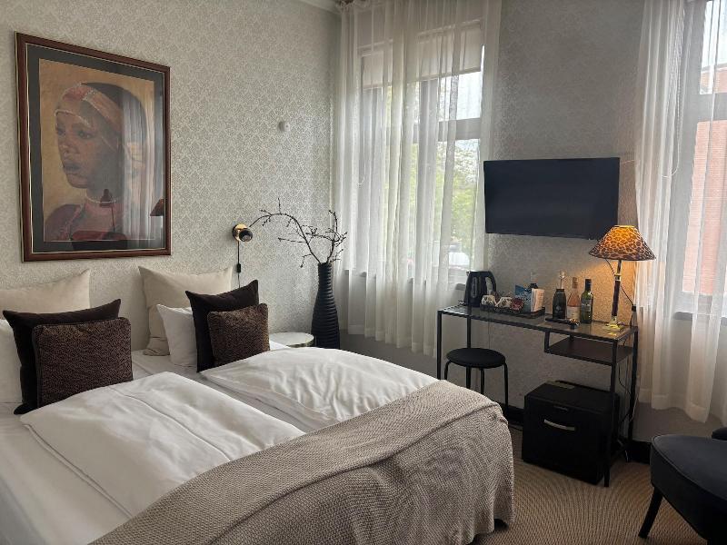 Park Hotel image