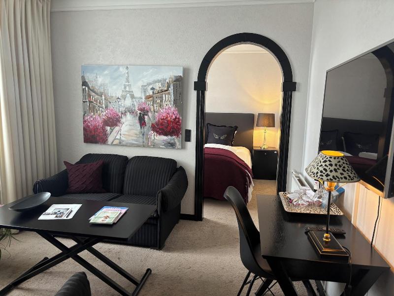 Park Hotel image