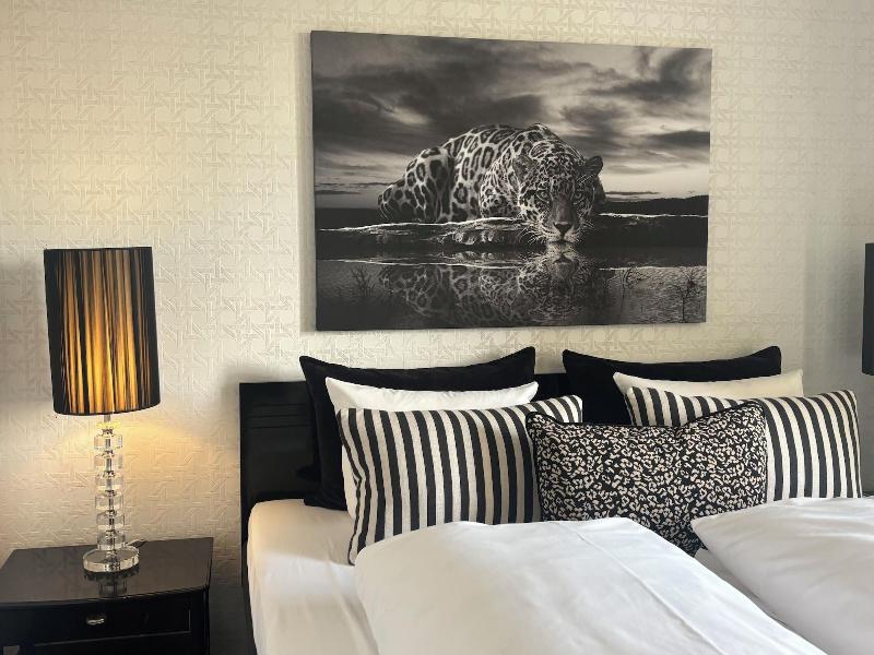 Park Hotel image