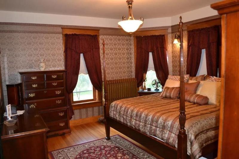 The Conner House B B image