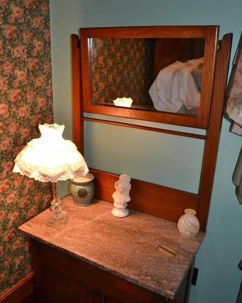 The Conner House B B image