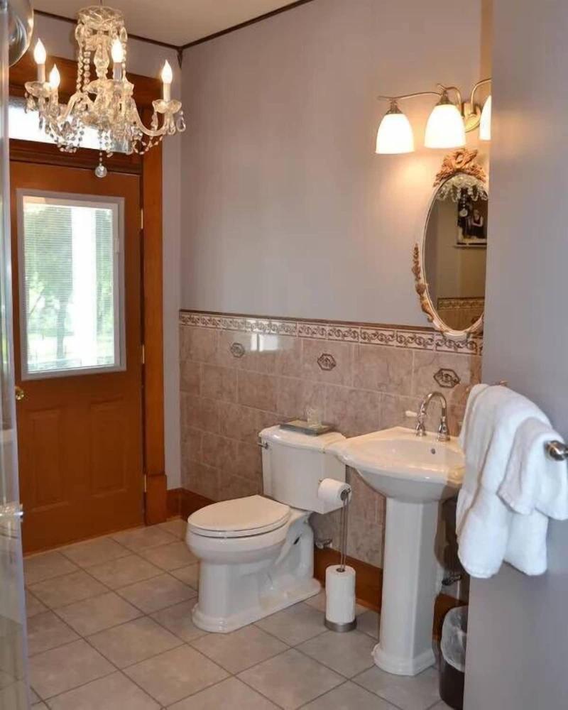 The Conner House B B image