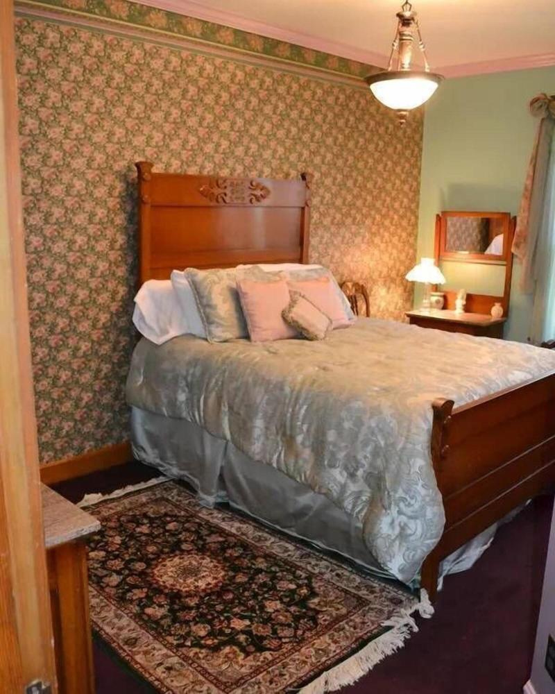 The Conner House B B image