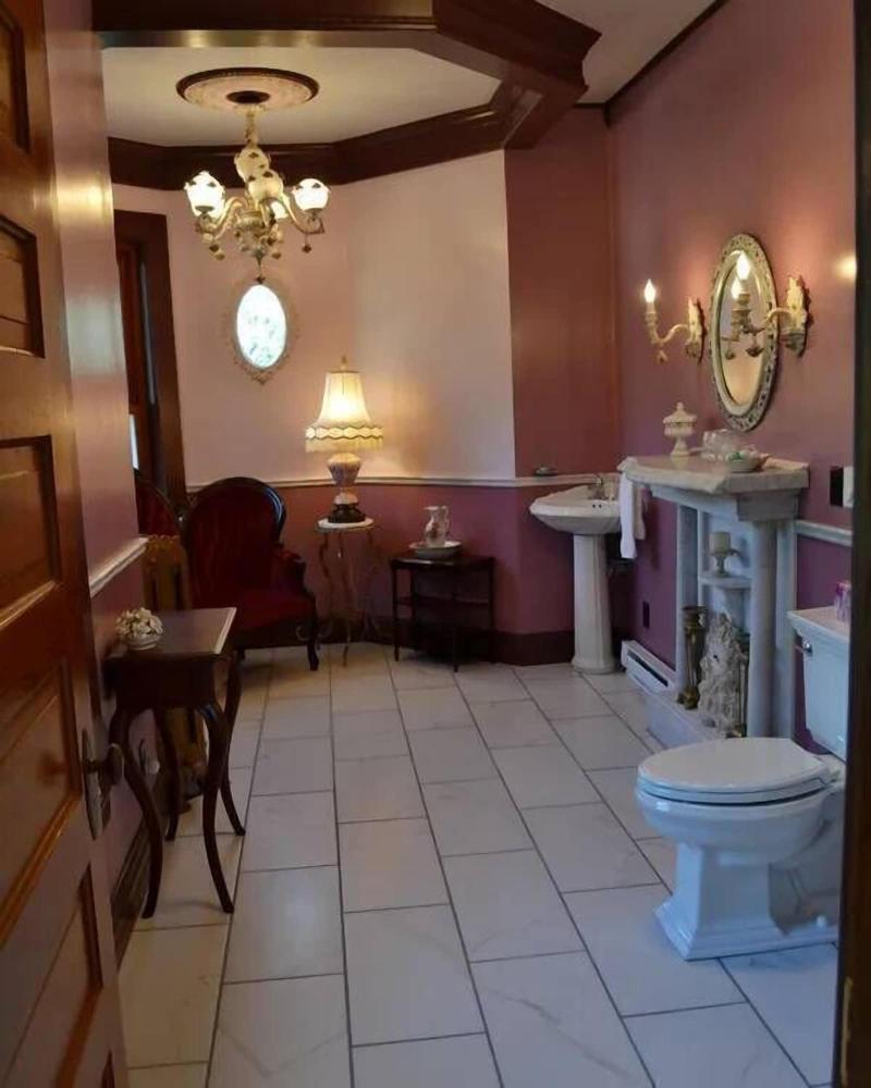 The Conner House B B image