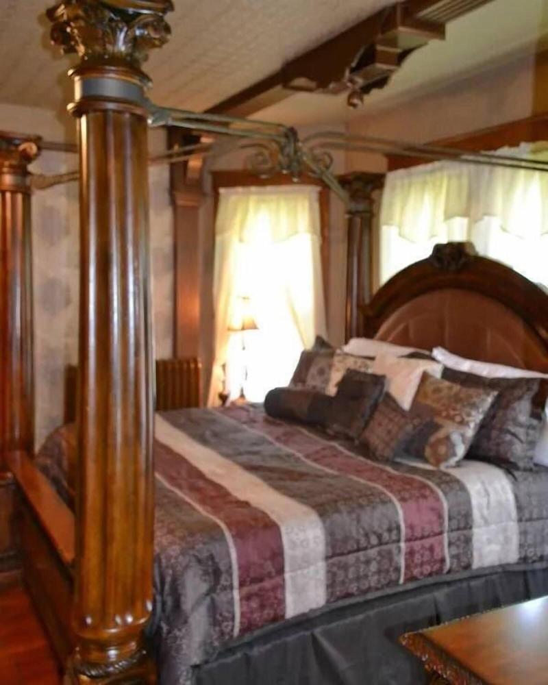 The Conner House B B image