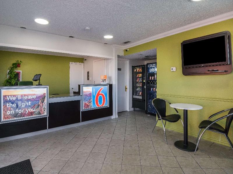 Motel 6 Irving - Loop 12 GA image