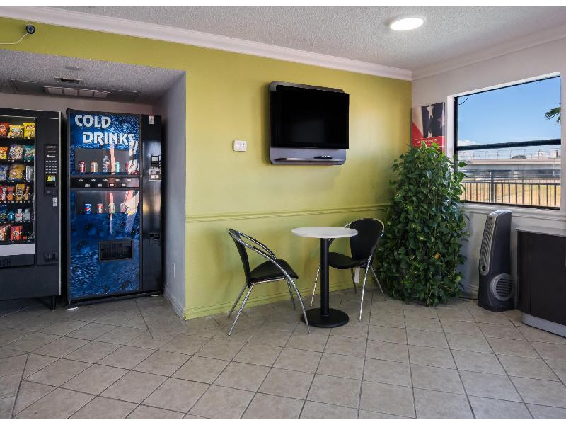 Motel 6 Irving - Loop 12 GA image