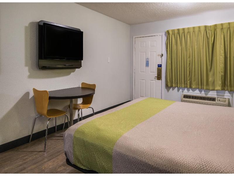 Motel 6 Irving - Loop 12 GA image