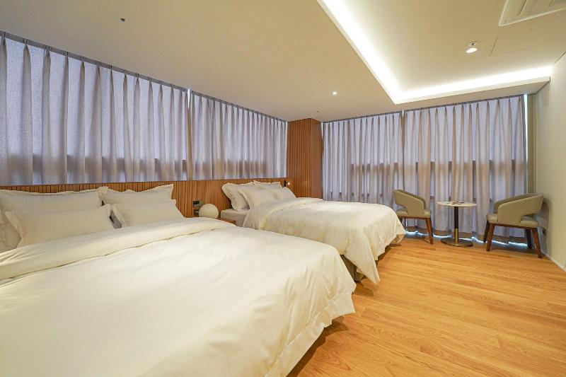 Hotel Ground27 image