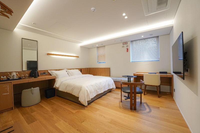 Hotel Ground27 image