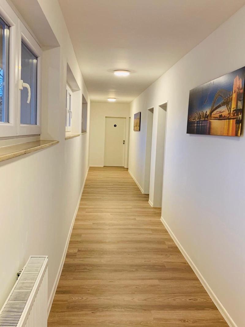 Checkinn Hotel image