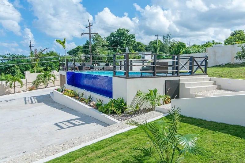 Nianna Coral Bay Splendid Townhouse 4 image