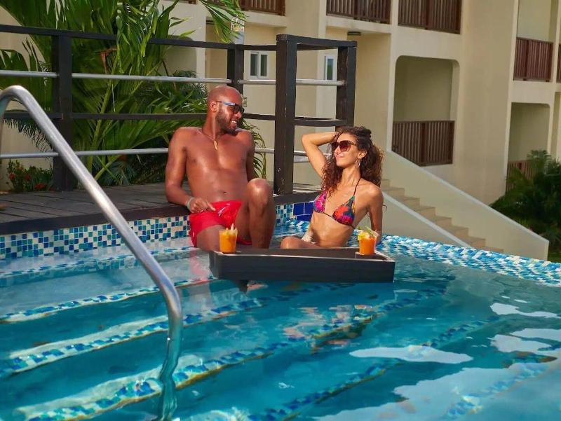 Nianna Coral Bay Splendid Townhouse 4 image