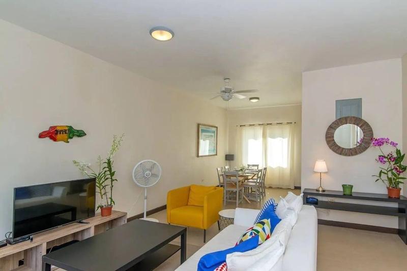 Nianna Coral Bay Splendid Townhouse 4 image