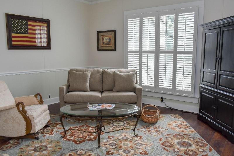 Tolley House image