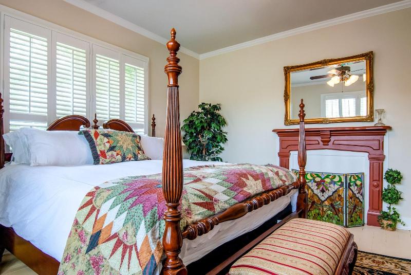 Tolley House image
