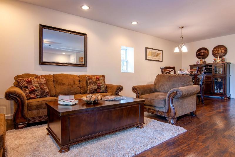 Tolley House image