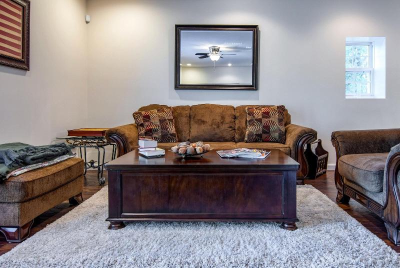 Tolley House image