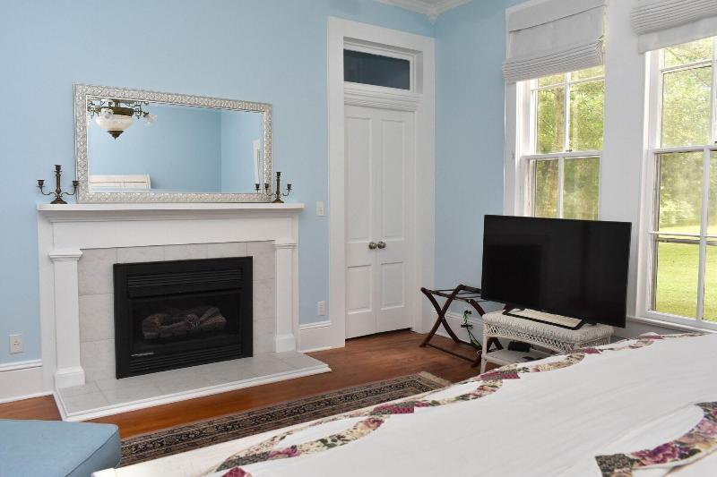 Tolley House image