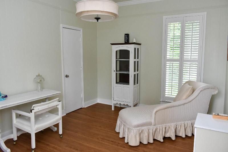 Tolley House image