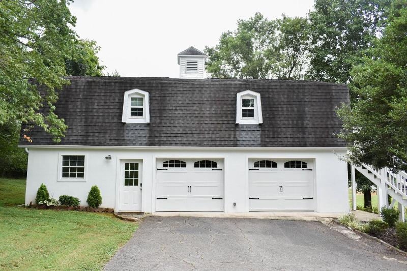 Tolley House image