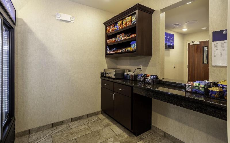 Cobblestone Inn Suites Brookville image 3