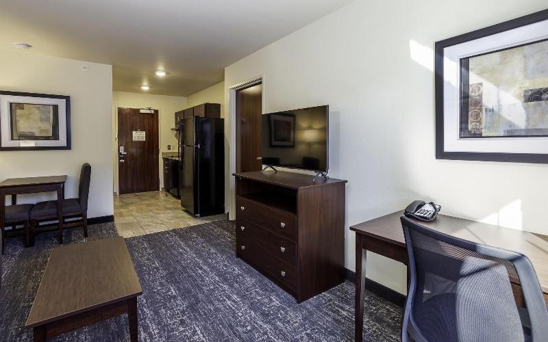 Cobblestone Inn Suites Brookville image