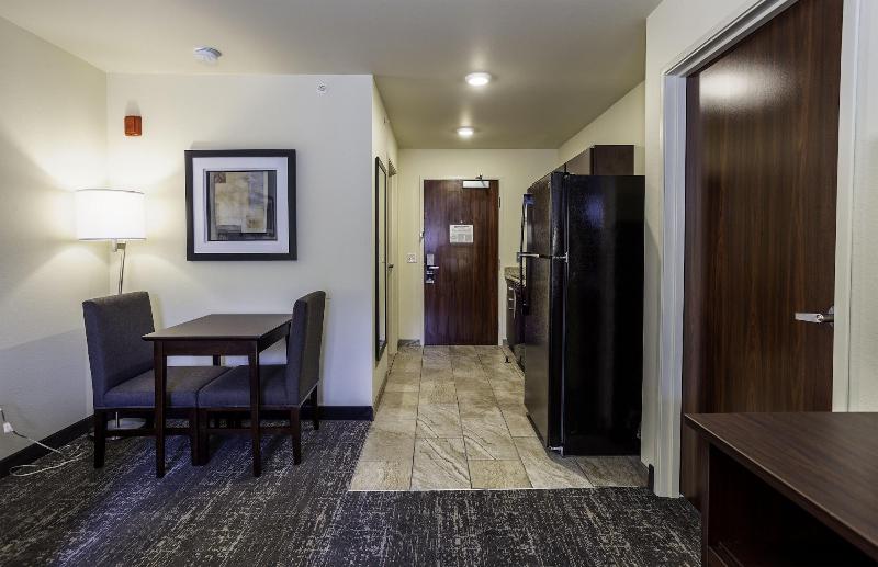 Cobblestone Inn Suites Brookville image