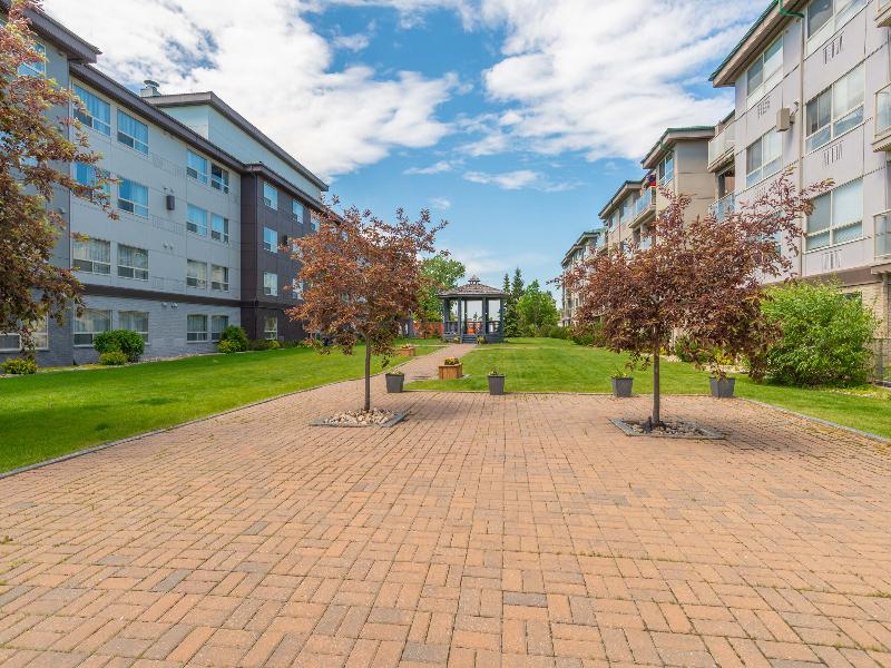 Sandman Hotel & Suites Regina image