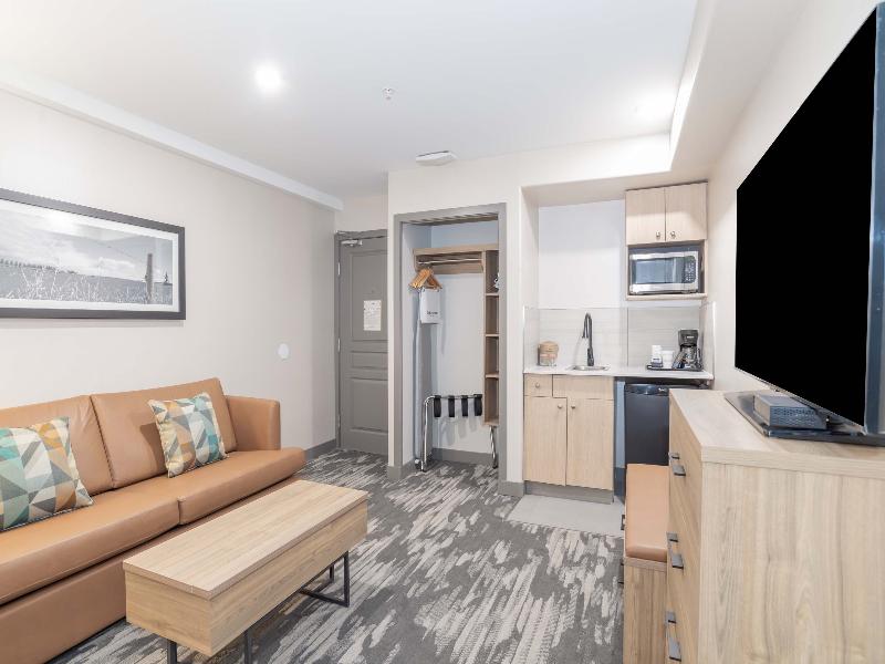 Sandman Hotel & Suites Regina image
