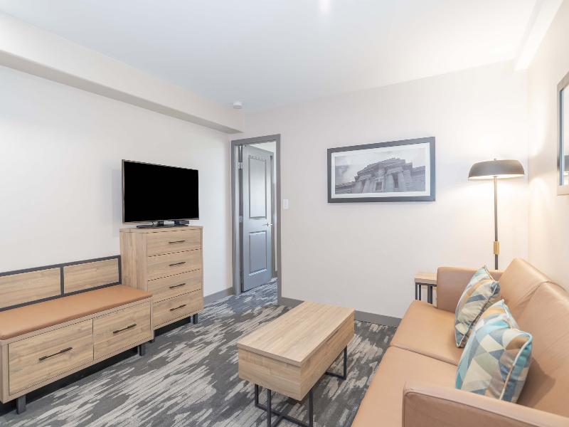 Sandman Hotel & Suites Regina image