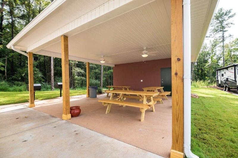 WoodSpring Suites Atlanta Airport image