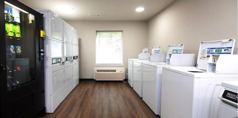 WoodSpring Suites Atlanta Airport image