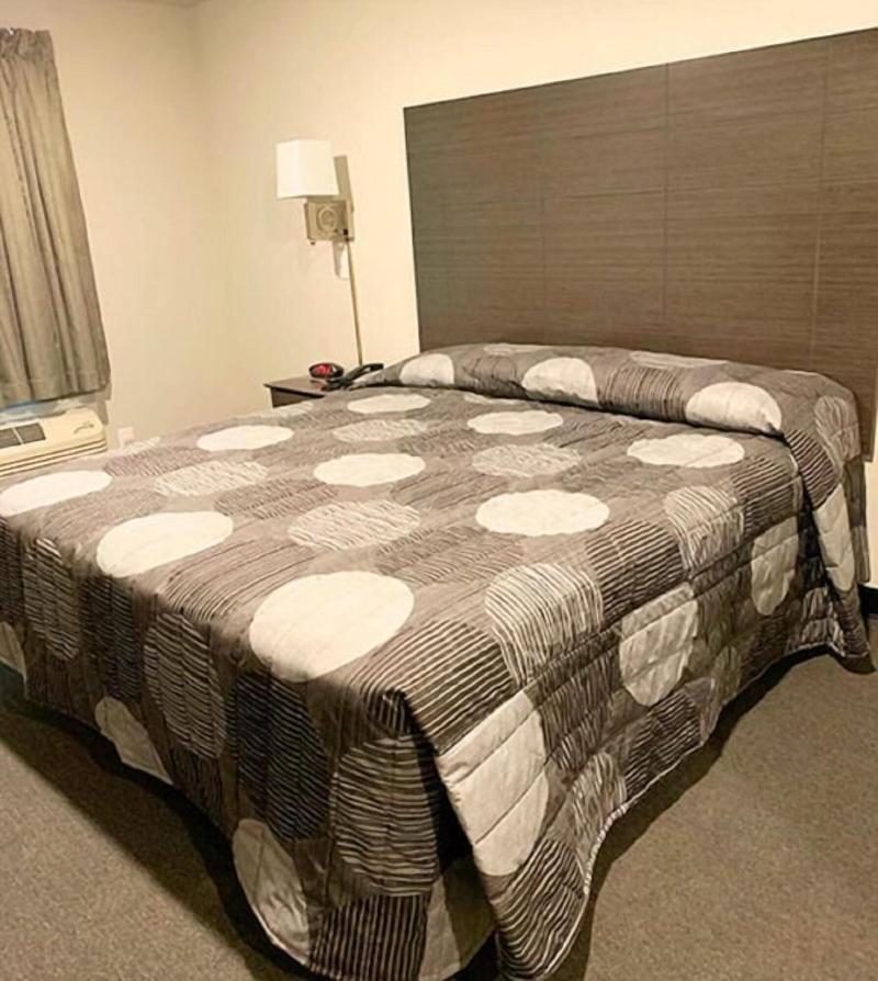 WoodSpring Suites Atlanta Airport image