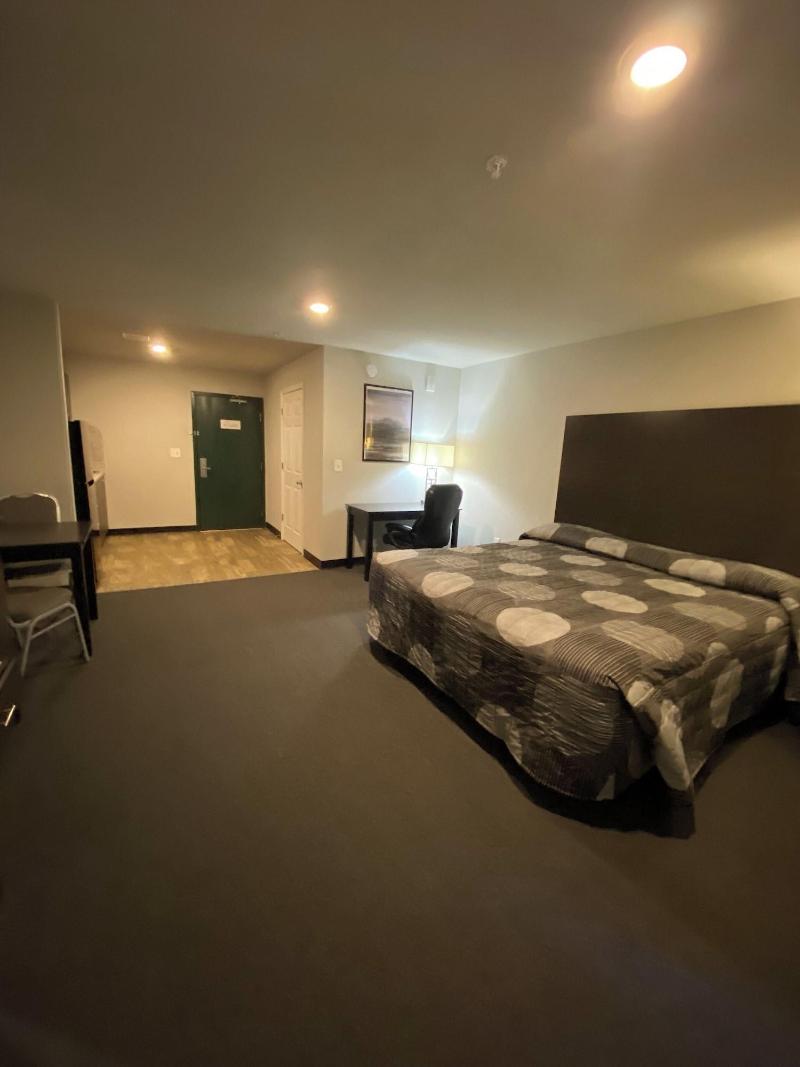 WoodSpring Suites Atlanta Airport image