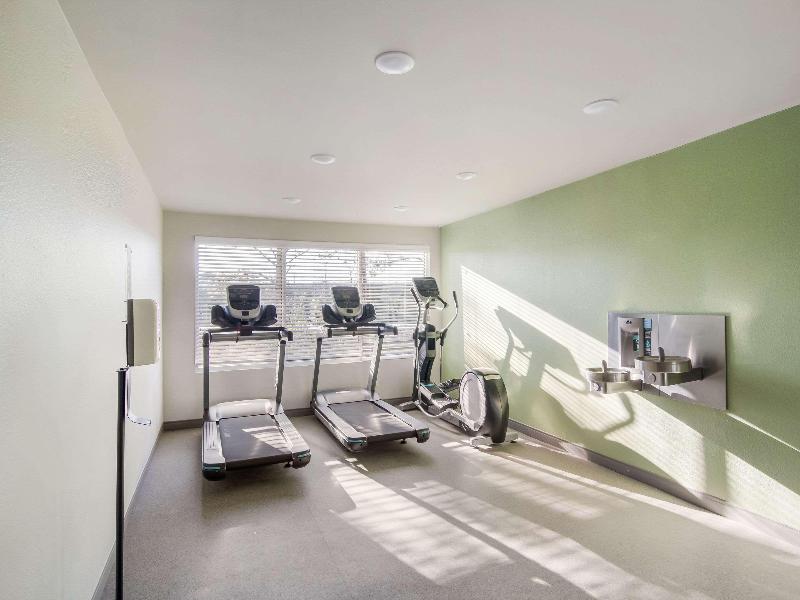 Woodspring Suites Jacksonville Campfield Commons image