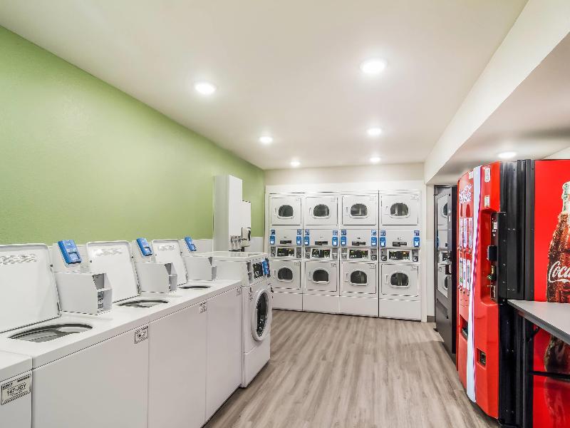 Woodspring Suites Jacksonville Campfield Commons
