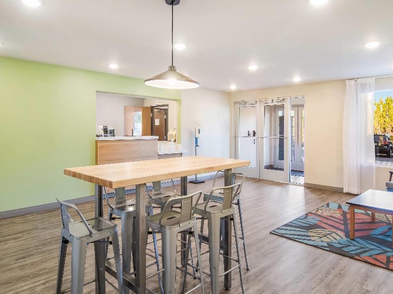 Woodspring Suites Jacksonville Campfield Commons