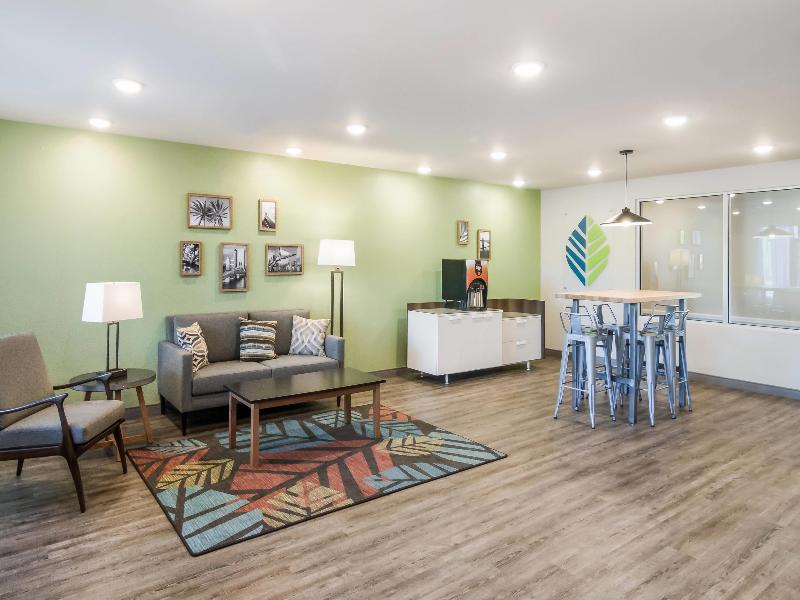Woodspring Suites Jacksonville Campfield Commons