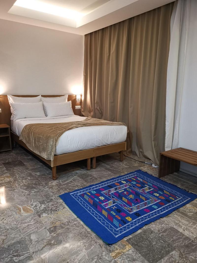 Casa City Break Suites image